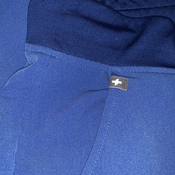 Gently Loved Authentic Technical Collection Zamora Jogger Scrub Pants by FIGS…. - Picture 3 of 10